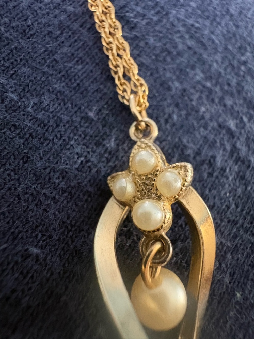 Gold filled vintage necklace with pearl dangle